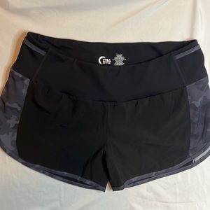Zyia, Black/Gray-Camo, athletic shorts Size Lg